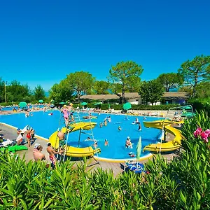 4* Campingplads Happy Camp Mobile Homes In Cisano San Vito